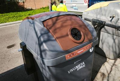 Vilanova i la Geltrú inicia la renovació total dels contenidors de la ciutat. Ajuntament de Vilanova